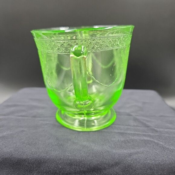 Federal Georgian Lovebirds Uranium Glass Depression Era Sugar Bowl GLOWS - Picture 3 of 9